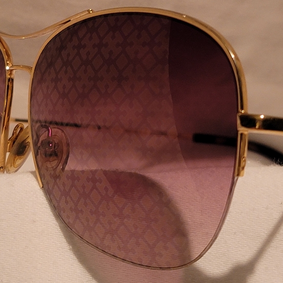 AUTHENTIC TORY BURCH AVIATOR SUNGLASSES - Picture 8 of 10